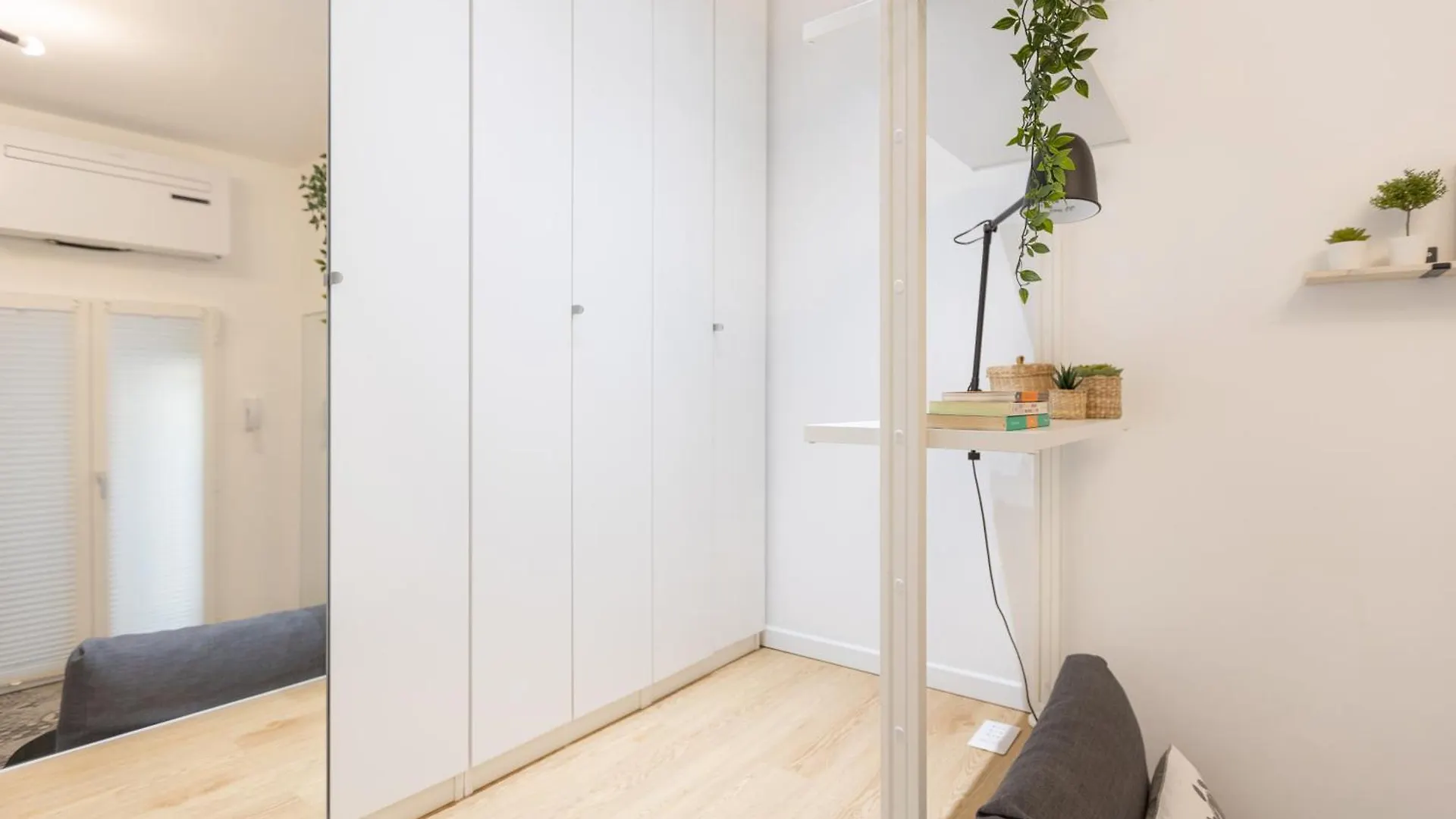 Tiny & Tidy Studio In The Key Area Of Milan Apartment