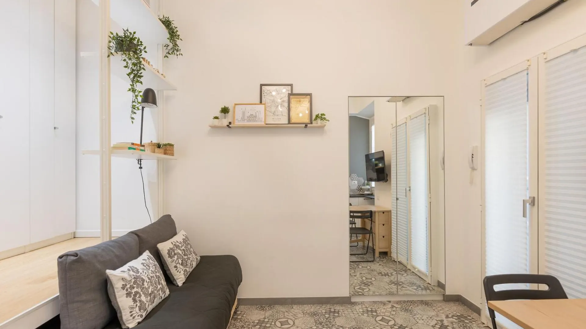 Tiny & Tidy Studio In The Key Area Of Milan Apartment